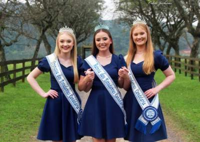 As atuais Soberanas dos Estudantes de Candelária são Manuela Dunke, Glauci Jahnke e Diemily Borstmann.