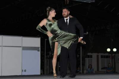Cia das Artes Caripaiguarás: tango