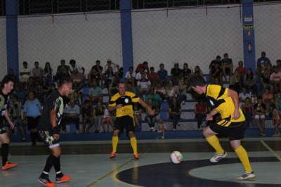 Lance da partida entre Palmeiras 2 Semal 1