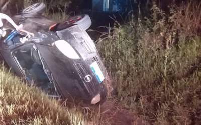 Condutor é encaminhado ao hospital após capotamento na RSC-287