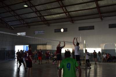 Final do vôlei masculino entre Unidos da Ponte e Grupo N. Sra. de Fátima