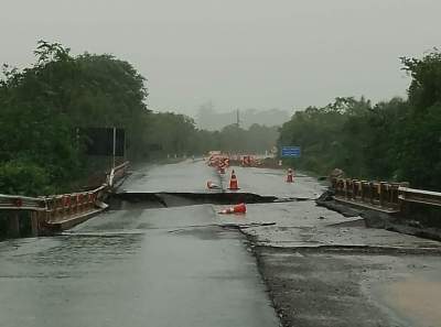 Ponte sobre o Arroio Barriga despenca 