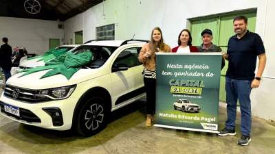 Sicoob Valcredi Sul entrega veículos sorteados no Capital da Sorte