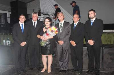 A comissão organizadora com o Prefeito Paulo Butzge e o presidente da Acic, Clairton Kleinert