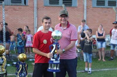 Premiação do Estrela como vice-campeão dos veteranos