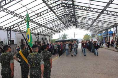 Cerimônia de juramento a Bandeira