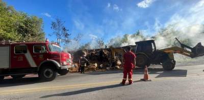 Incêndio atinge cabine de carreta na ERS-400