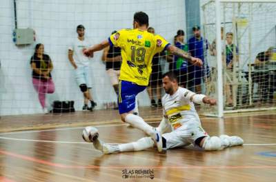 Bom público e muitos gols na primeira rodada da Copa Medianeira de Futsal 