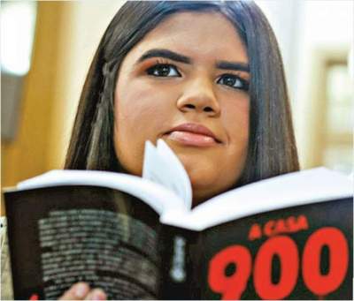 Estudantes se unem para realizar projeto intitulado A Casa 900 
