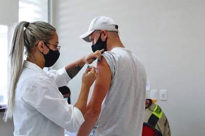 Imunização contra a covid-19 completa alcança 83,7% da população adulta de Candelária