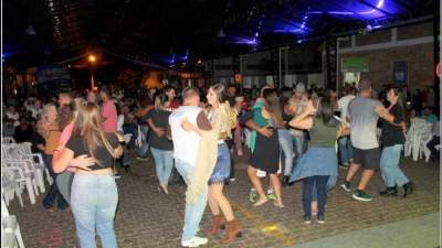 Abertura da 10ª Chococande botou o público para dançar