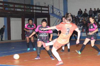 Maxxy Feminino 4 x 2 Pumas Futsal