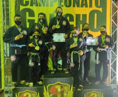Equipe Brazuka Jiu-Jitsu conquista várias medalhas no campeonato gaúcho