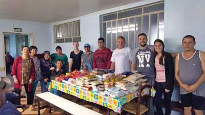 Grupo promove galinhada beneficente ao Recanto da Vida