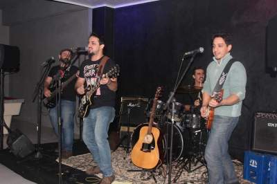Banda Big Sur, de Porto Alegre, animou a inauguração e a noite