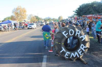 População protesta contra o presidente Michel Temer