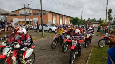 A largada da trilha no parque de eventos