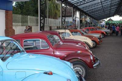 Não faltaram fuscas na exposição de carros antigos