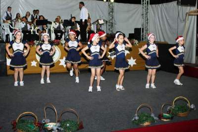 Noite de balé e orquestra do Medianeira no Natal das Candeias