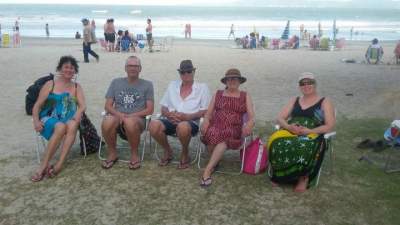 Praia de Itapema: Alemães deixaram para trás o inverno rigoroso e curtiram o calor