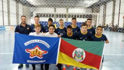 Equipe do Colégio Medianeira foi derrotado por escolas do Amapá e do Piauí no futsal masculino 12-14 anos