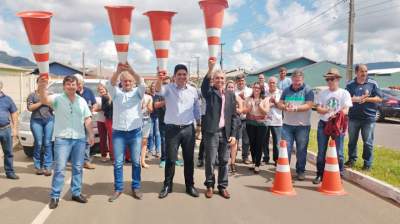 Pavimentação da rua 15 de Novembro é inaugurada