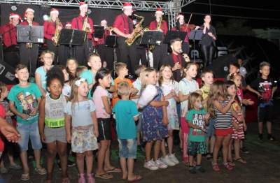 Multidão acompanha show da Orquestra de Candelária em Cerro Branco