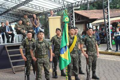 Cerimônia de juramento a Bandeira