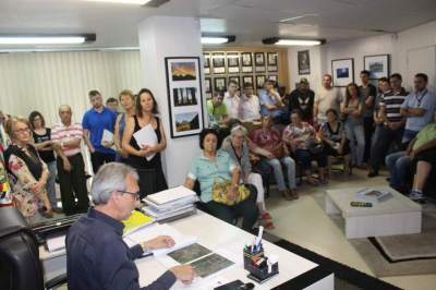 Moradores da rua Intendente Albino Lenz cobram pavimentação da via