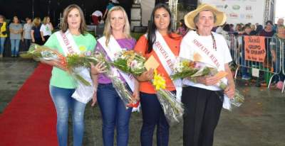 As vencedoras: Fabrícia, Tânia, Roseli e Iria Faber
