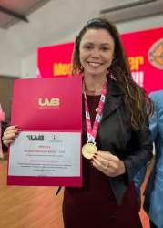 Vereadora Ginevra da Silveira é premiada com a Medalha Mulher Destaque Brasil 2025