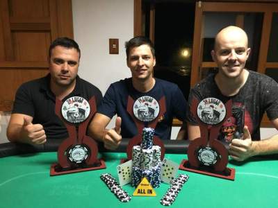 Eduardo Gass, Douglas Kurtz e Renato Porto, os vencedores do 1º torneio de Pôquer realizado em Candelária