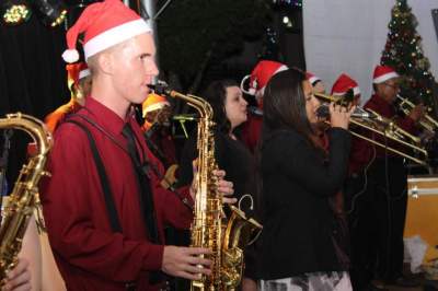 No Natal Encanto de Quinze de Novembro, o show da Orquestra de Candelária 